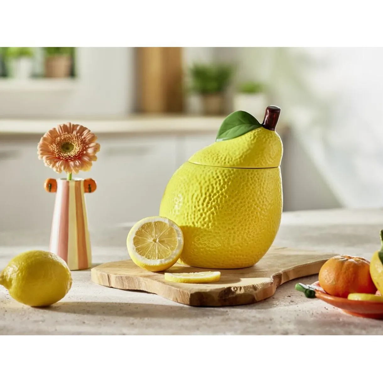 Bonbonnière céramique forme fruit Ø15xH20cm (2 modèles poire ou orange) < Gifi Discount