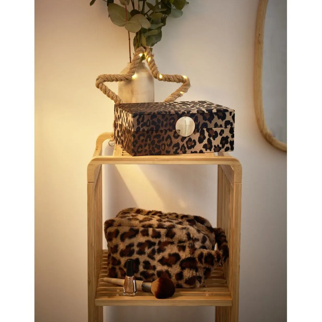 Boîte à bijou en bois intérieur blanc extérieur léopard polyester 17,5x23,5cm