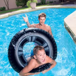 Bouée gonflable pneu
