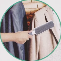 Brosse attrape poils plate auto nettoyante double face