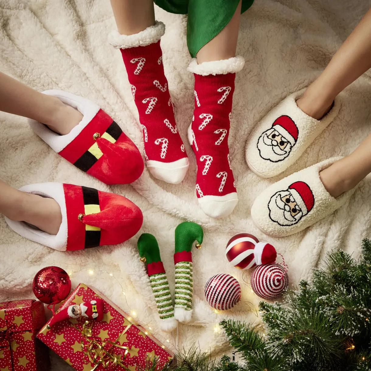 Chaussons Noël mixte lutin rouges T36 à 45 < Gifi Online