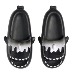Chaussons requin plastique noir unisex T36 à 45 < Gifi Hot