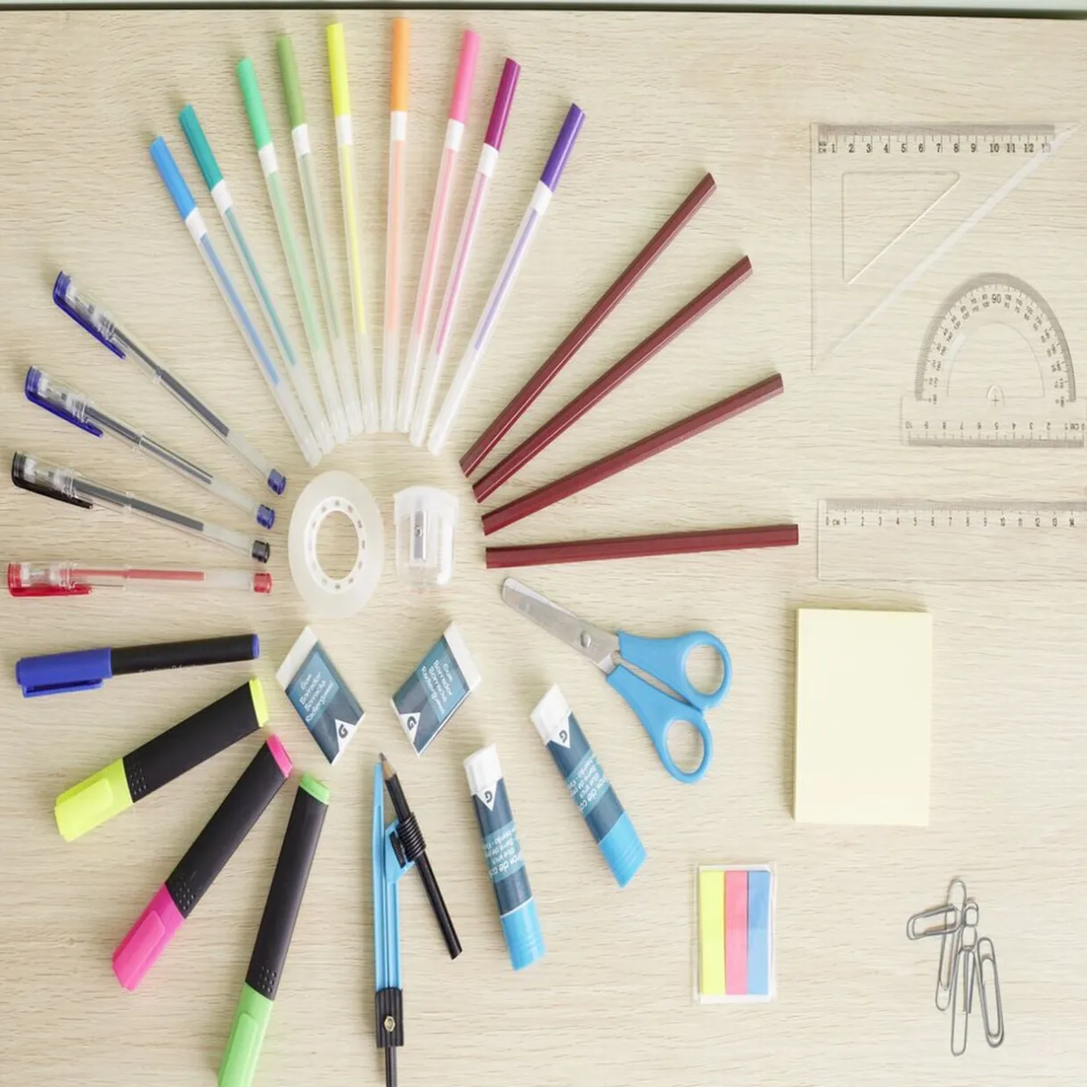 Coffret essentiels d'école 38 pièces < Gifi Online