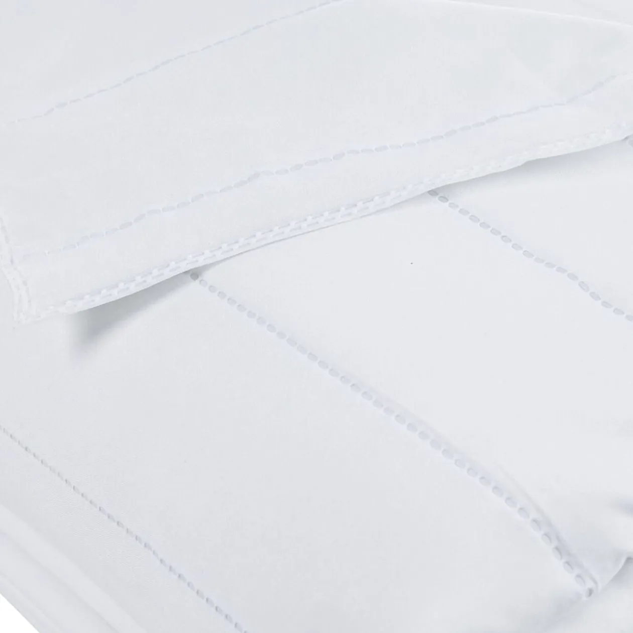 Couette blanche 2 personnes 240x220cm