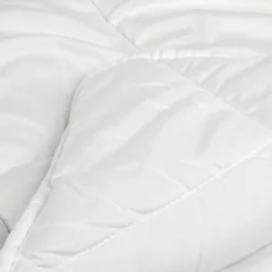 Couette 2 personnes tempérée blanche 240x260cm < Gifi Discount