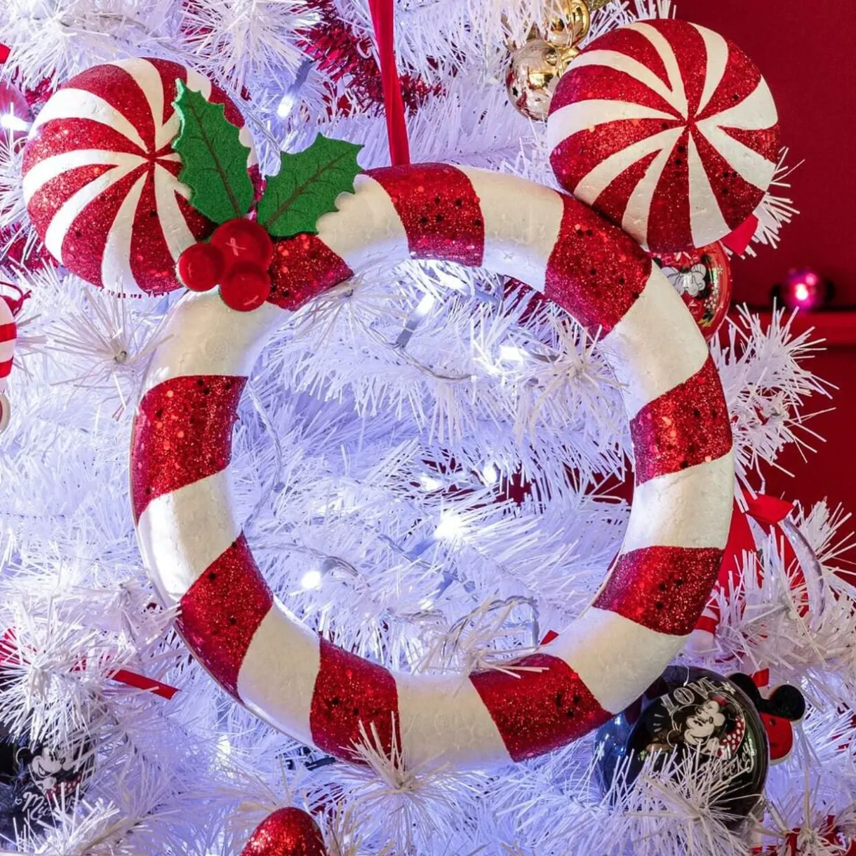 Couronne de Noël Disney façon Mickey rayure rouge et blanc Ø22cm < Gifi Outlet