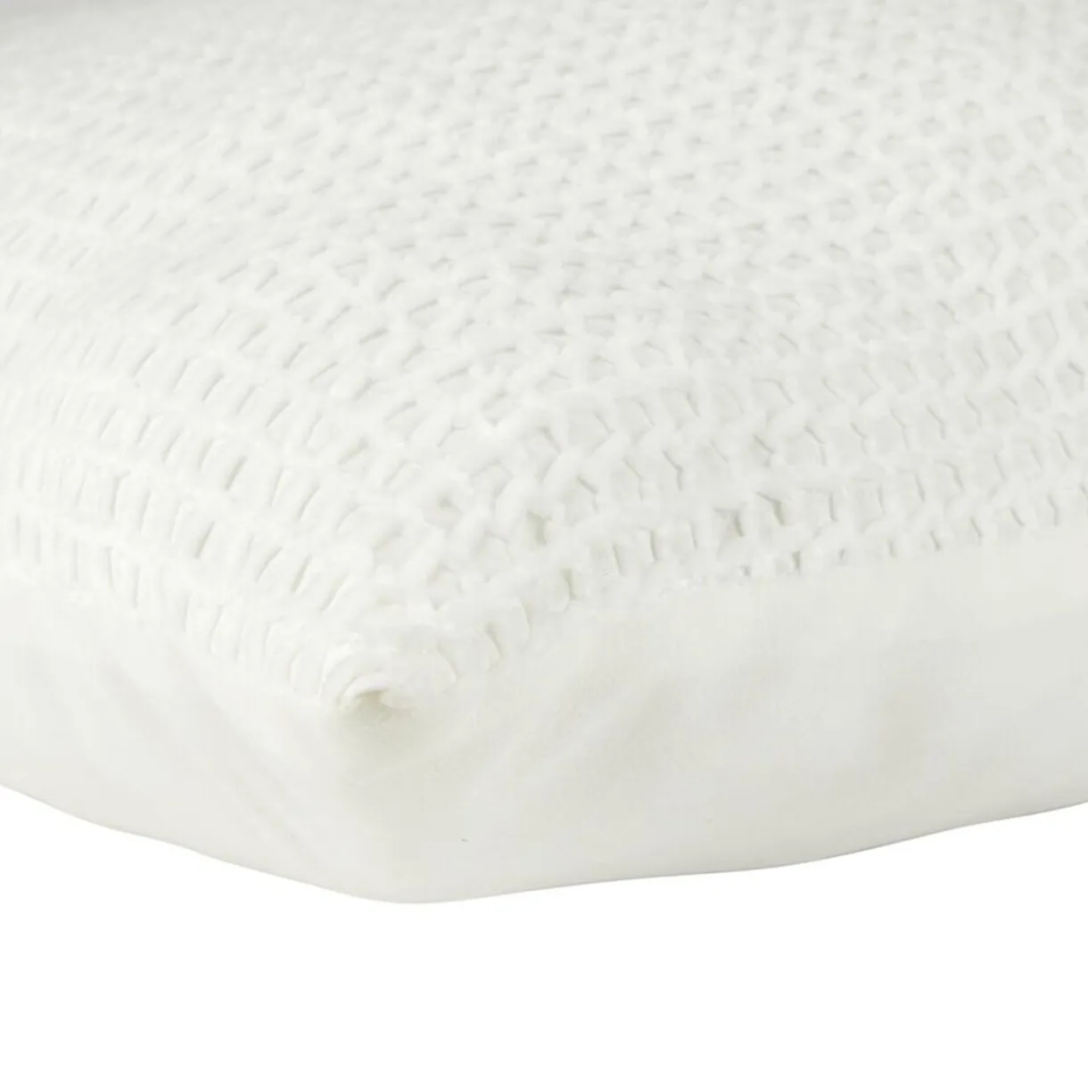 Coussin carré quadrillage chenille 45x45cm (3 modèles) < Gifi Discount