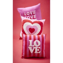 Coussin carré thème amour rouge et rose 40x40cm (3 modèles) < Gifi Hot