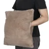 Coussin chauffe-mains uni doux 45x45cm (2 modèles) < Gifi Online