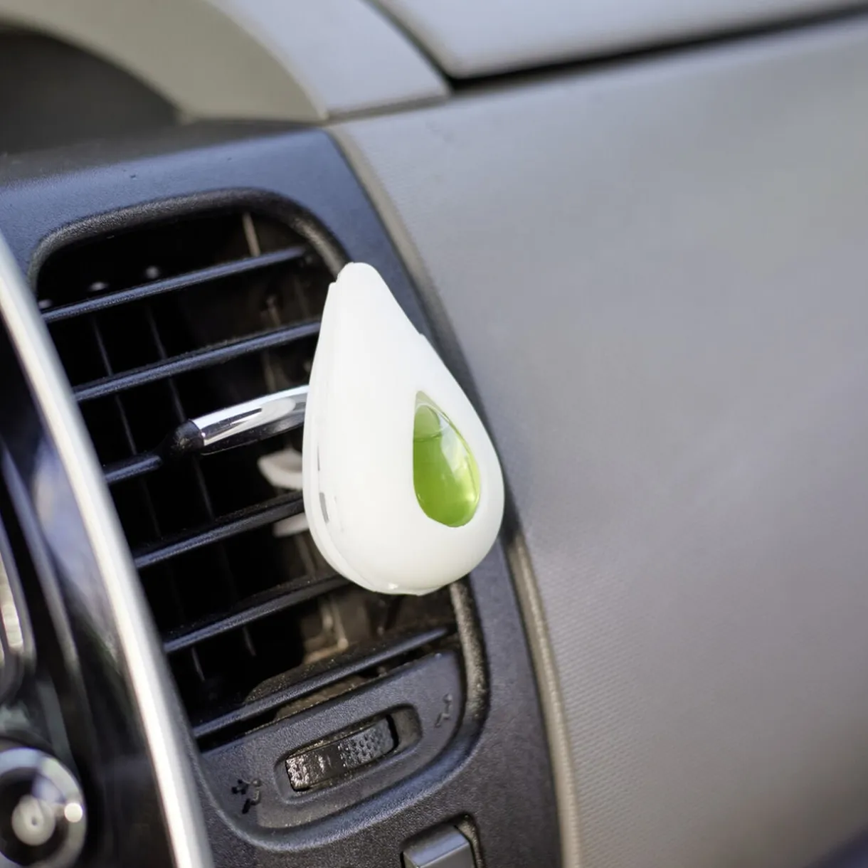 Désodorisant pour voiture forme goutte 2,5ml (3 modèles) < Gifi Online