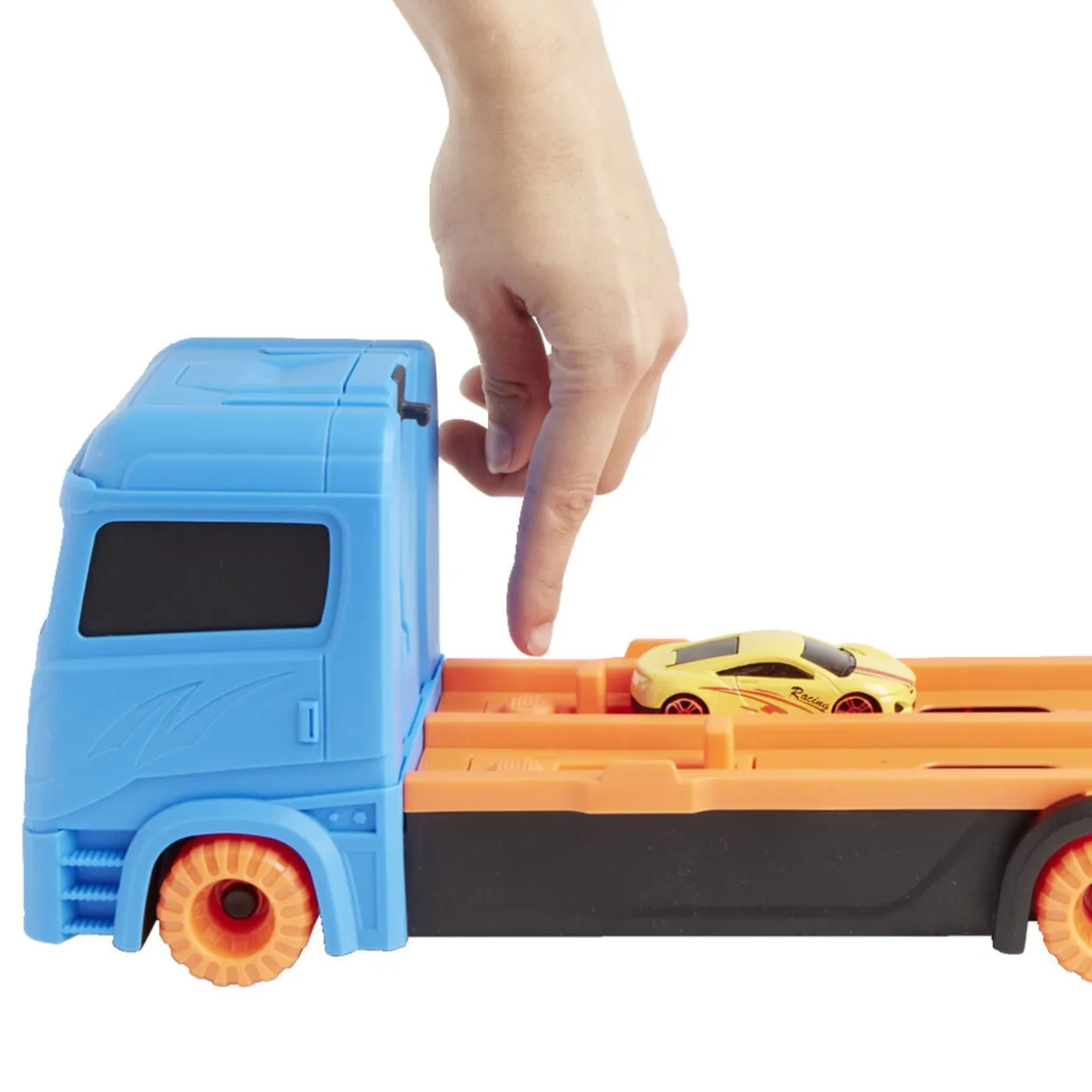 Ensemble camion et ses deux voitures