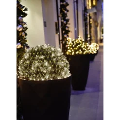 Filet lumineux 100LED blanc chaud 120x120cm < Gifi Outlet