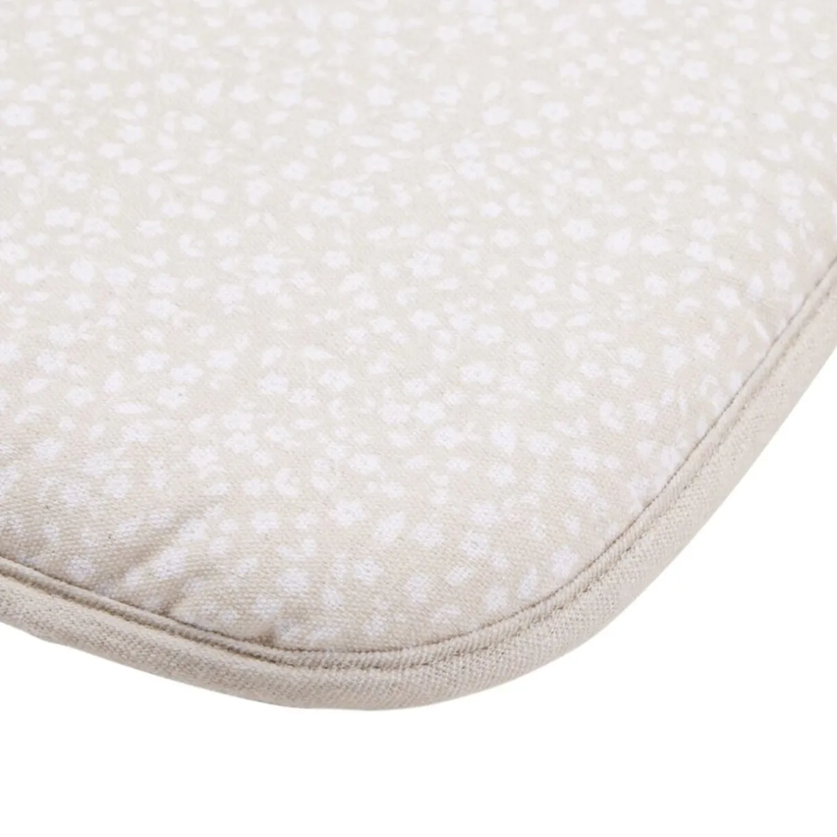 Galette de chaise carrée à nouettes motifs feuillage 36x38cm (2 modèles vert ou beige) < Gifi