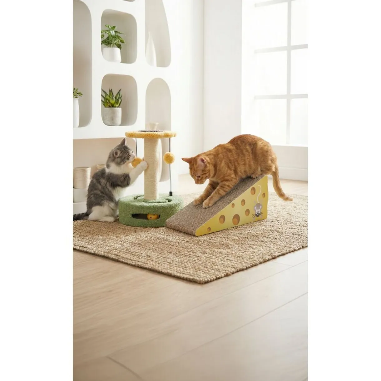 Grattoir pour chat forme fromage en carton 36x16xH17cm < Gifi Clearance