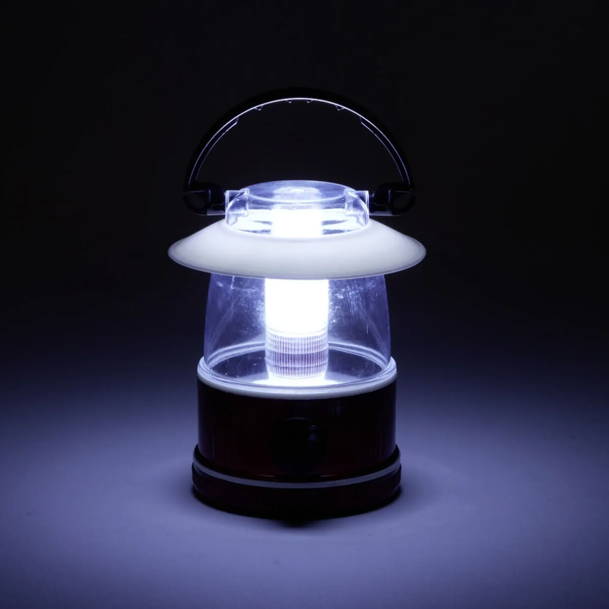 Lampe de camping lanterne portative avec LED plastique rouge Ø9xH13cm < Gifi Online