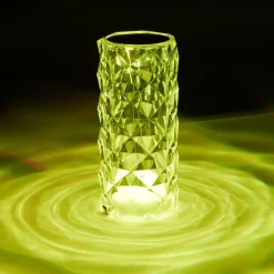 Lampe LED RGB tactile design cristal avec télécommande Ø7,5xH15,5cm < Gifi Sale