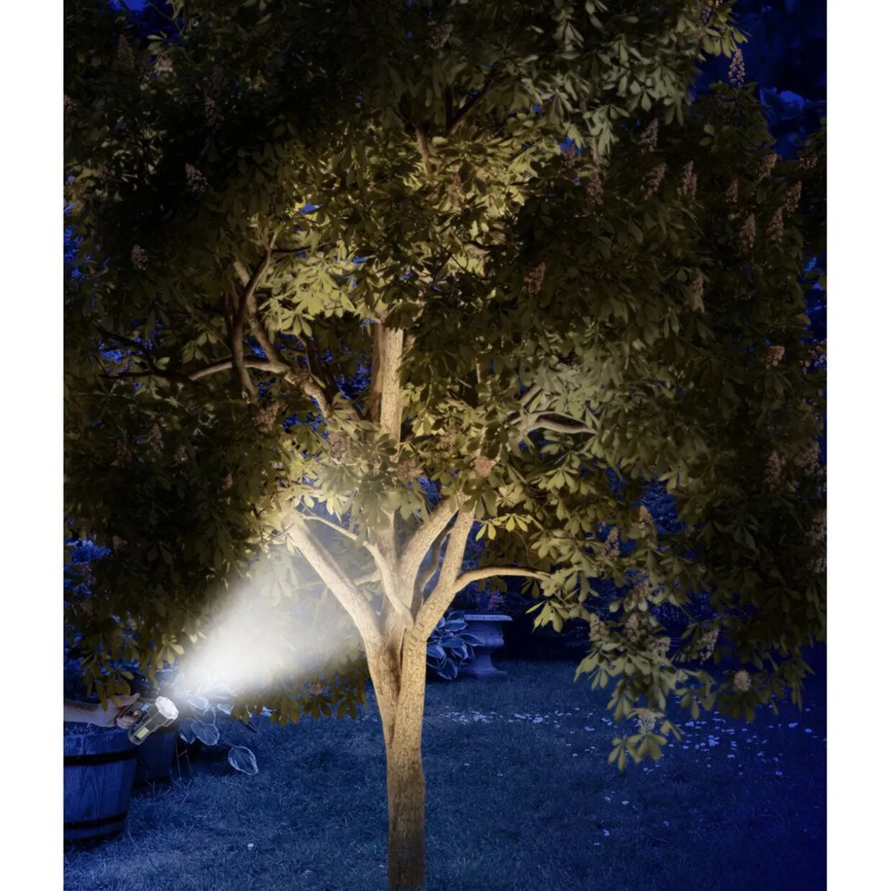 Lampe torche multifonction 3 modes d'éclairages 7LED portée 200m