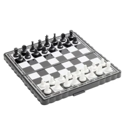 Mini jeu de société de voyage magnétique (3 modèles)