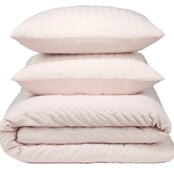 Parure de lit 2 personnes 220x240cm polyester matelassé 2 taies 63x63cm (2 modèles) < Gifi Hot