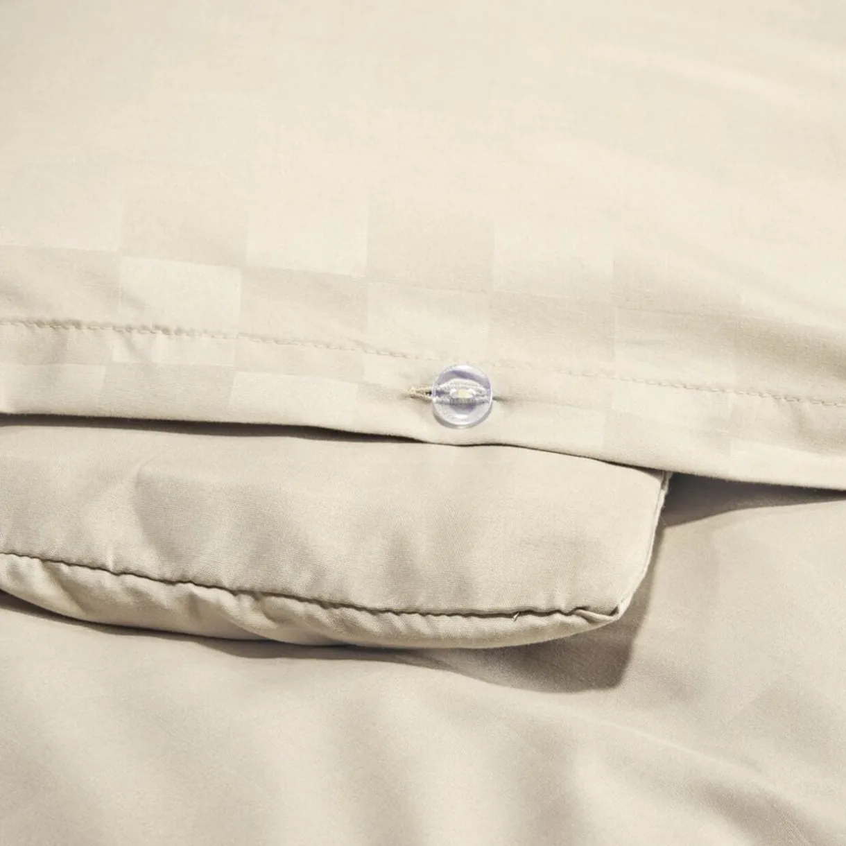 Parure de lit 2 personnes 220x240cm 2 taies 63x63cm polyester damier (2 modèles) < Gifi Hot