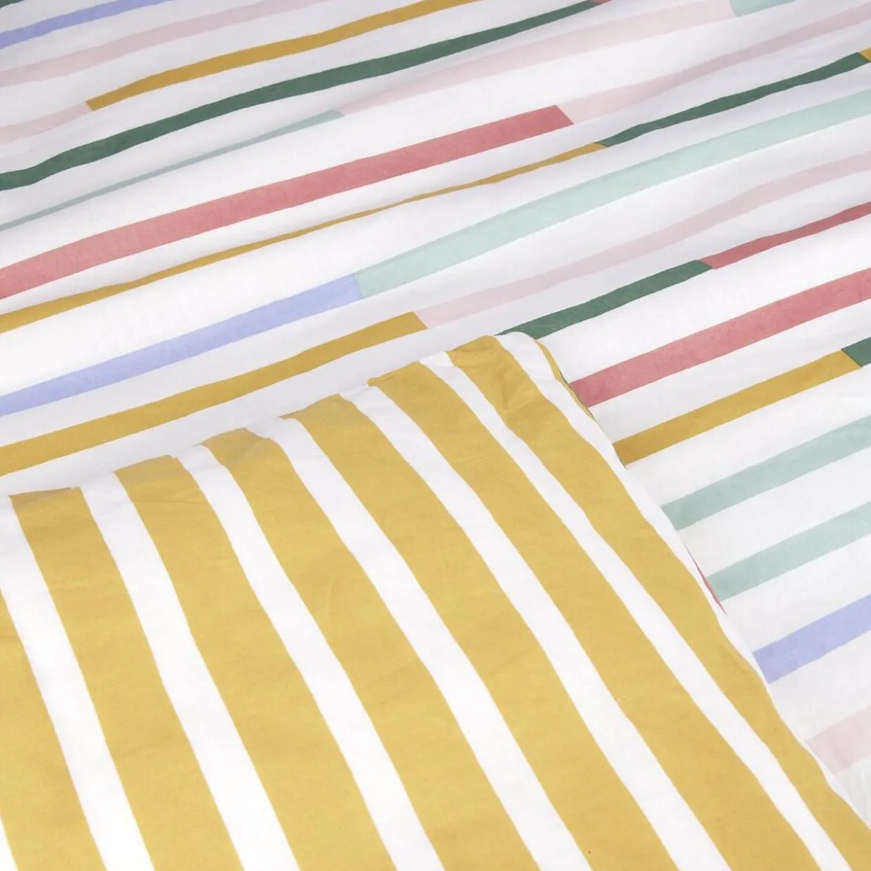Parure de lit 1 personne 140x200cm coton graphique et fleuri (2 modèles)