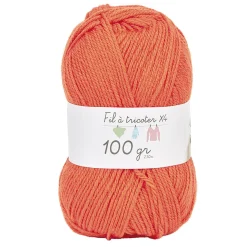 Pelote de fil à tricoter orange