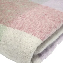 Plaid épais colorblock 130x160cm (2 modèles bleu ou rose) < Gifi Clearance