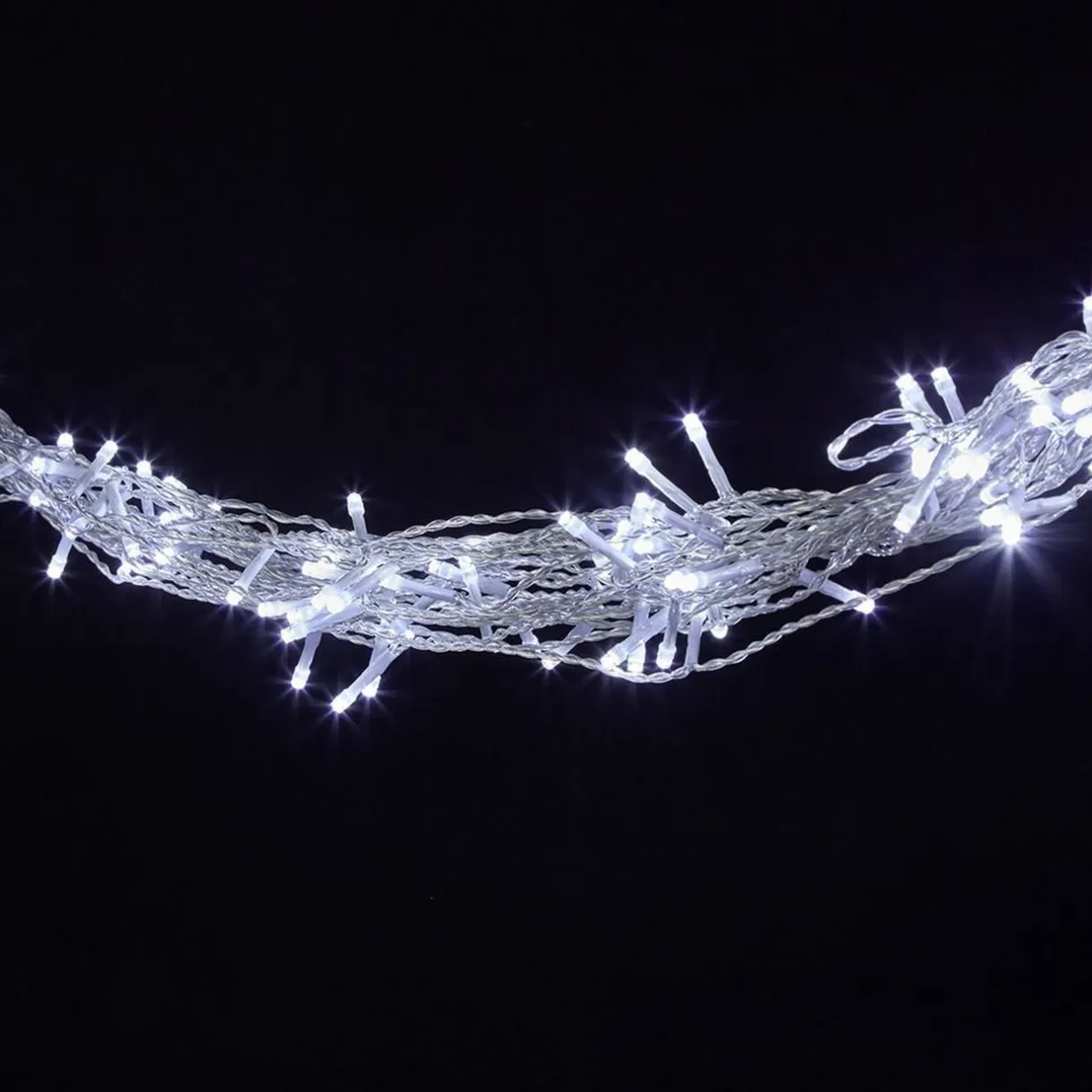 Rideau électrique 387 LED 5,6m blanc froid < Gifi Online