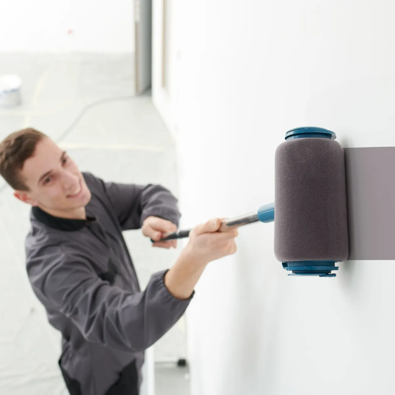 Rouleau de peinture magique et ses accessoires