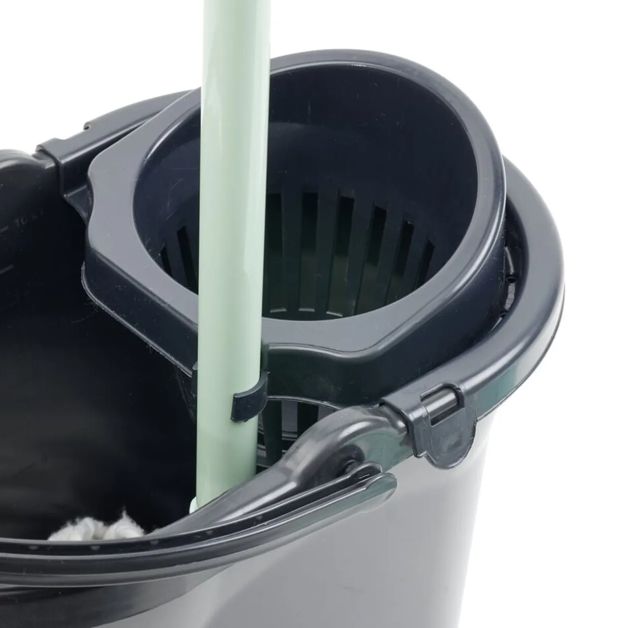 Seau essoreur 9L plastique noir 36,5x24xH27cm