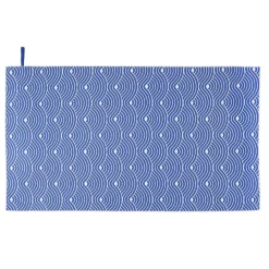 Serviette de plage bleue motif vague graphique blanc < Gifi