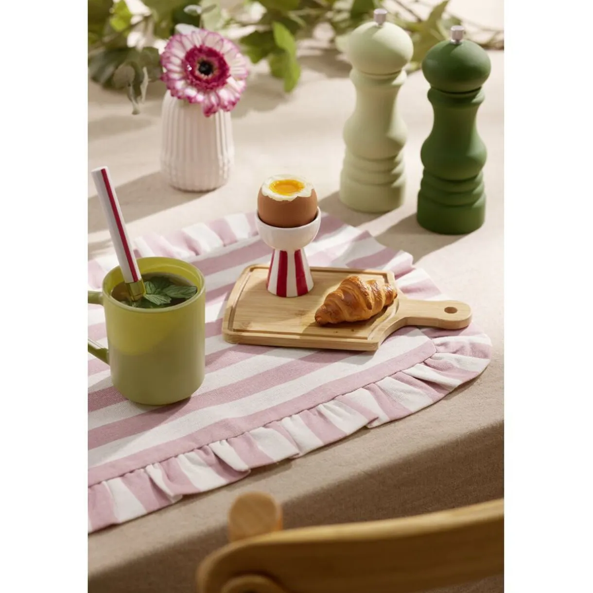 Set de table rectangulaire bord à volant motif rayure polycoton 30x45cm (3 modèles) < Gifi