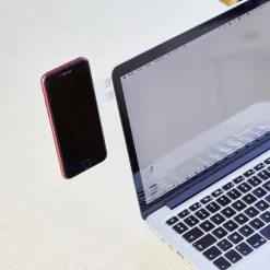 Support magnétique pour téléphone