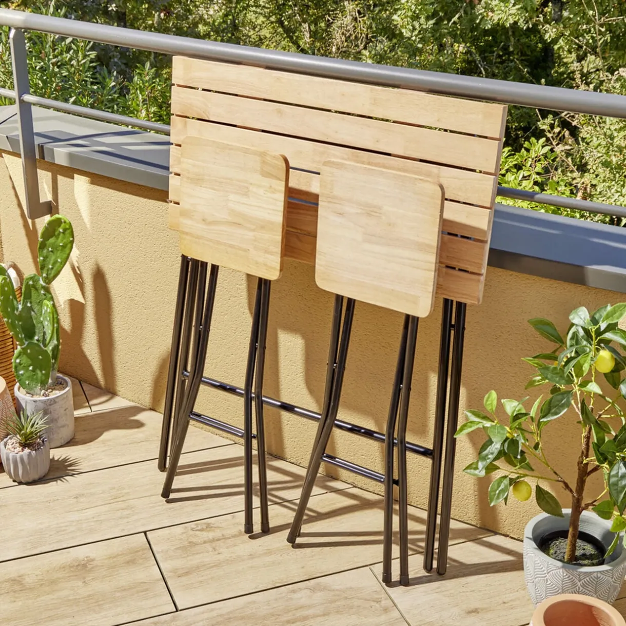 Table haute avec tabourets x2 Balcony pliables bois et métal 80x40xH98cm < Gifi