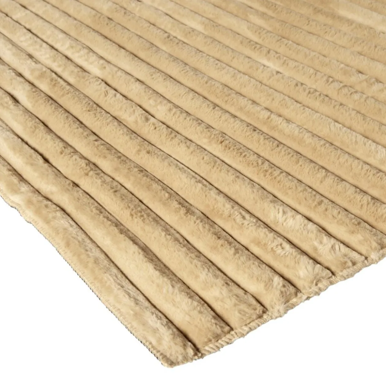 Tapis déco fourrure rayé 120x170cm (2 modèles taupe ou beige)