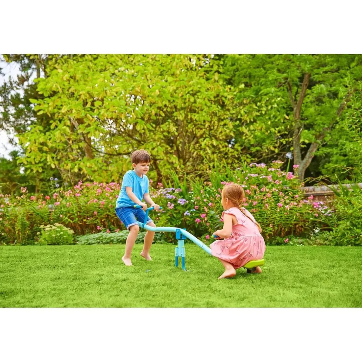 Trébuchet enfant balançoire horizontale tape-fesses bleu et vert 171x55xH62cm < Gifi Discount