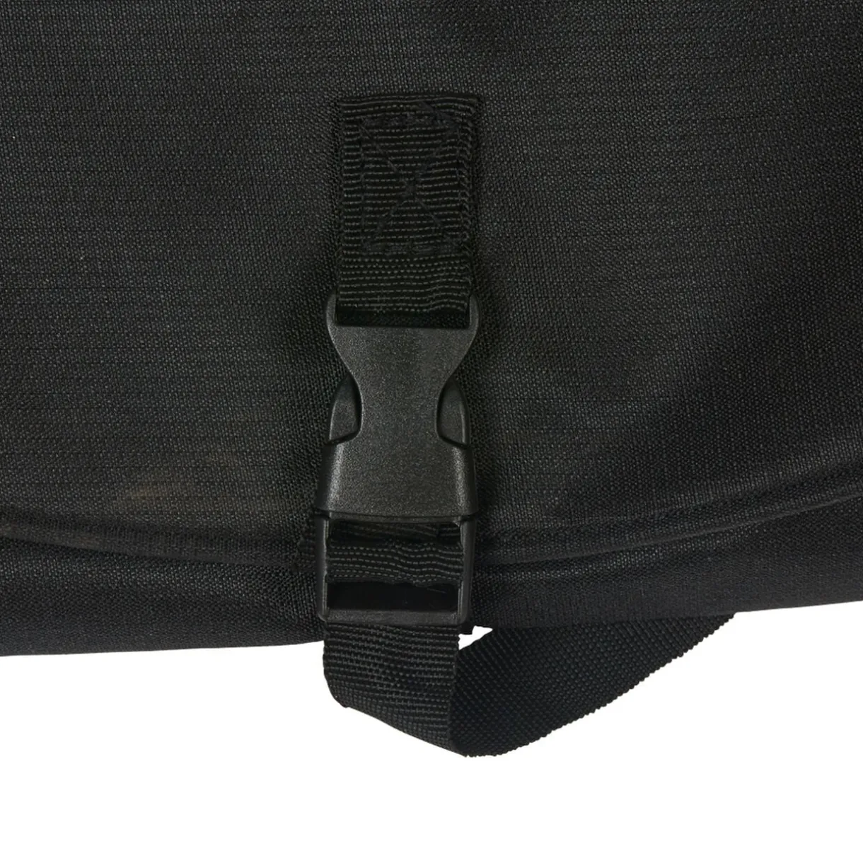 Trousse de toilette noire avec crochet d'attache < Gifi Online
