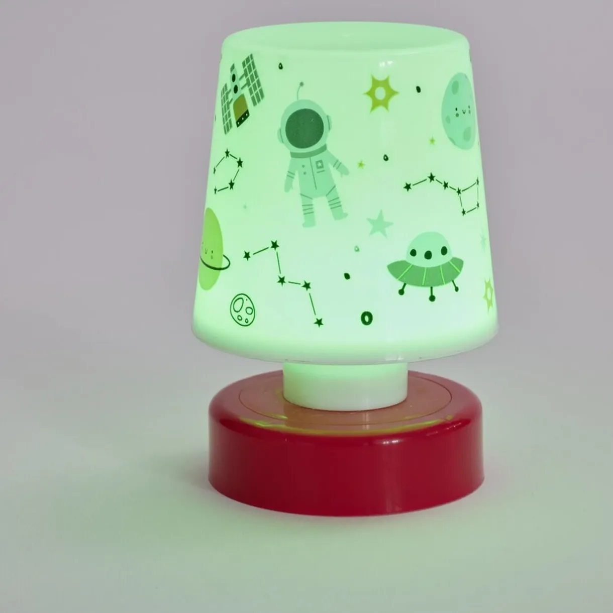 Veilleuse à LED licorne ou astronaute H11,5cm (2 modèles) < Gifi Online