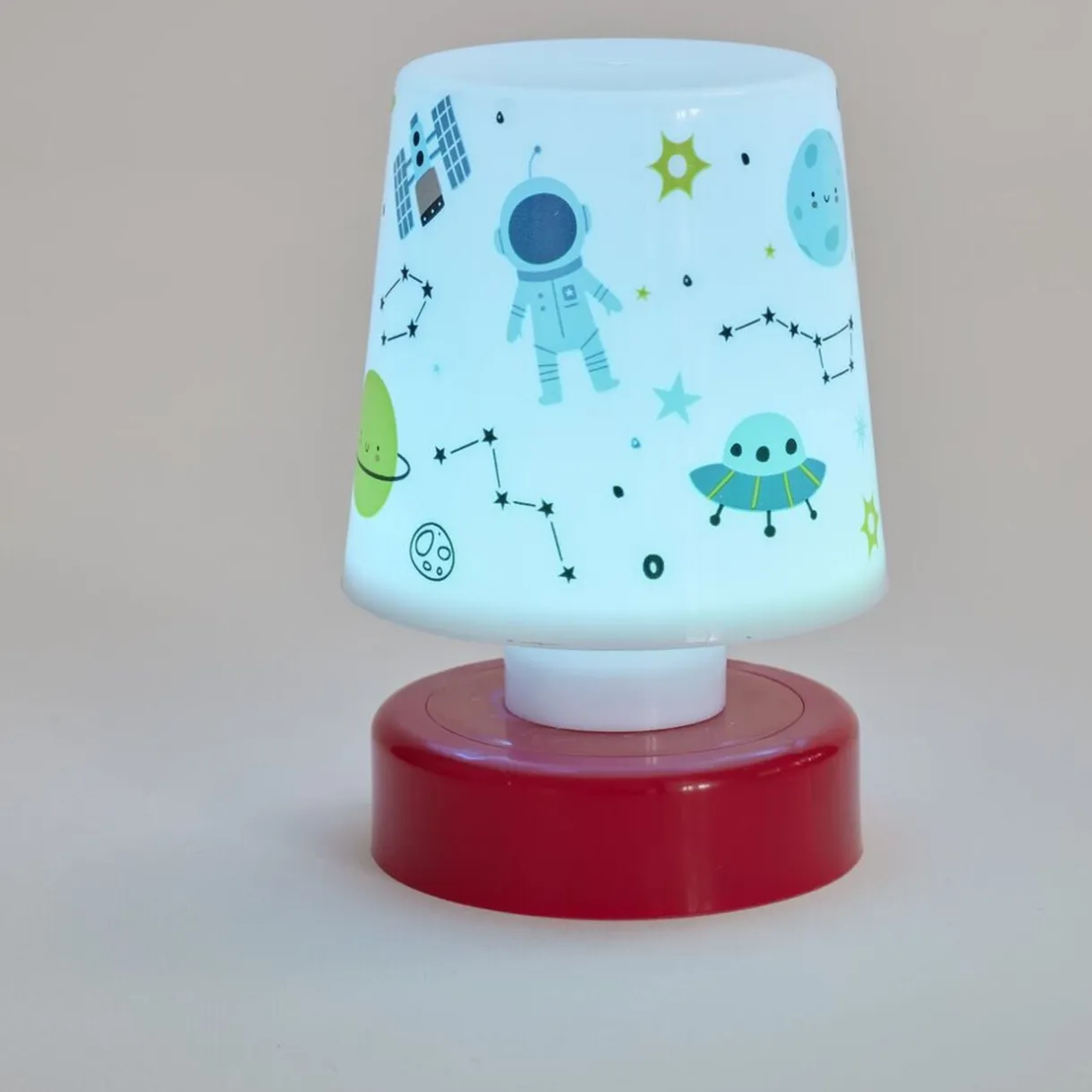 Veilleuse à LED licorne ou astronaute H11,5cm (2 modèles) < Gifi Online